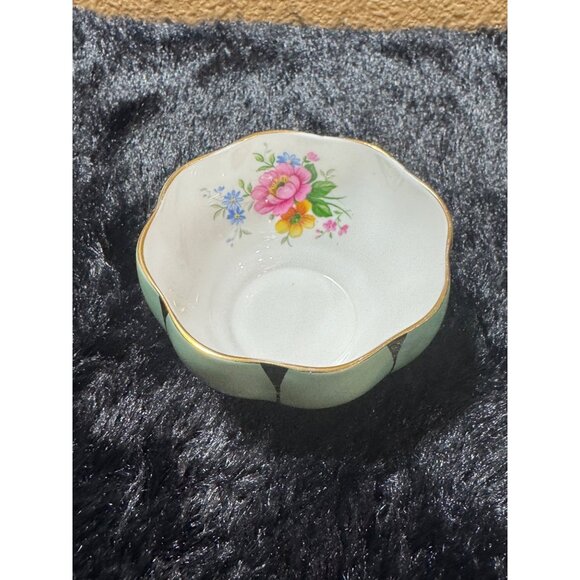 Vintage Queen Anne Bone China Creamer & Sugar Bowl Set Mint Green Floral Inside - Picture 3 of 8